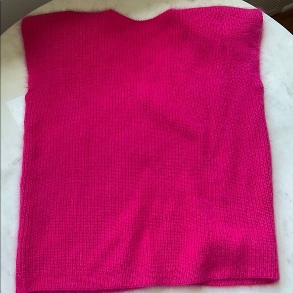 Vintage hot pink angora V-Neck Knit Sweater - Picture 4 of 4